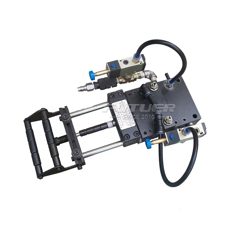 Это автоматическое подающее оборудование для пробивки отверстий-это воздушный питатель, который использует Телескопический ход цилиндра для подачи.