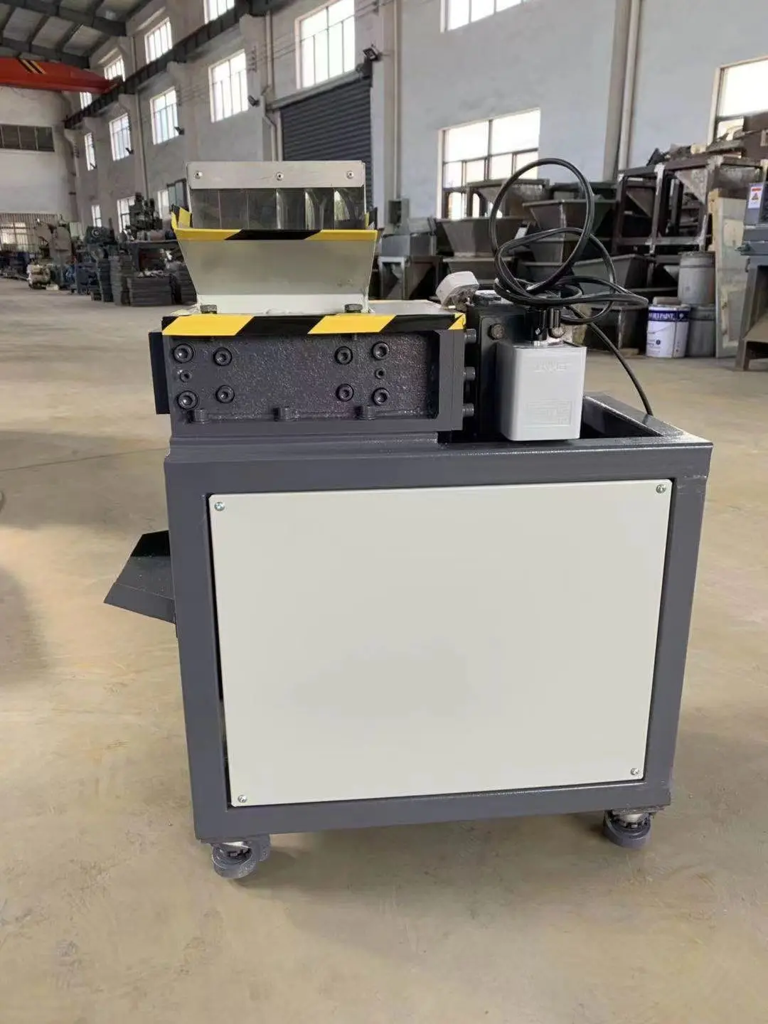 Double Shaft Shredder Scrap Metal, Gas Tank Squeeze Shredder / Double Shaft Shredder For Garbage Dump Recycling Station