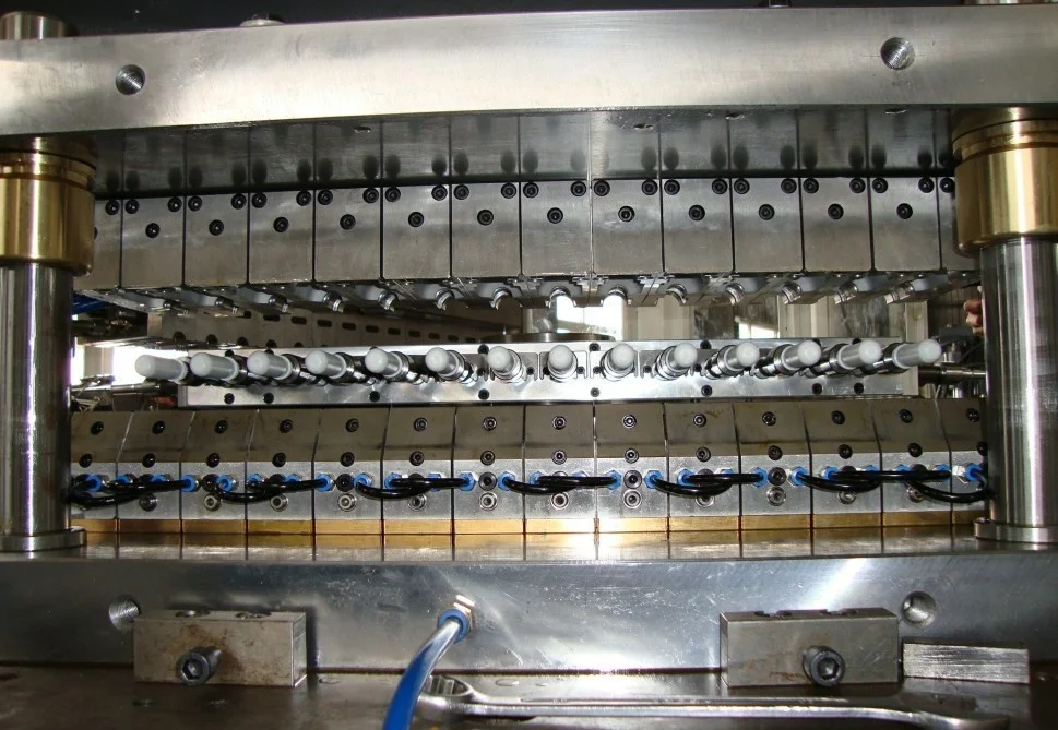 Пресс-форма для пластиковых бутылок машины jomar