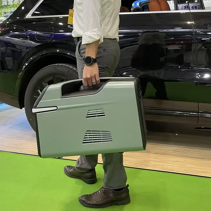 Cooling Capacity 1300W/4400BTU Portable Air Conditioners Small Desktop Camper Air Conditioner for Cars