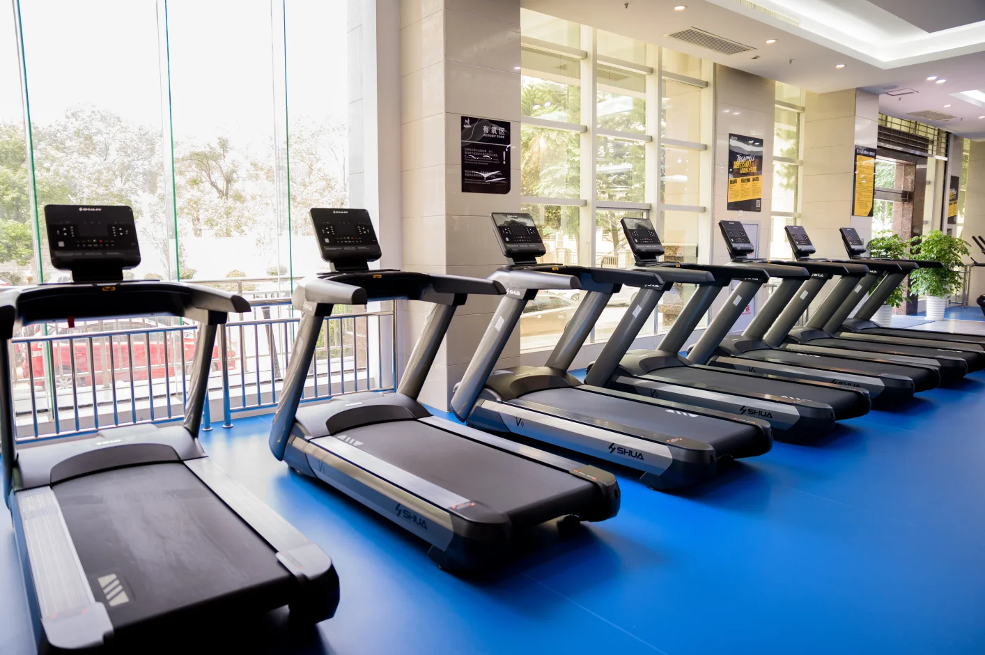 SH-T8919 Commercial Treadmill 15.6 Inch Led or 21.5 Inch Screen from SHUA company