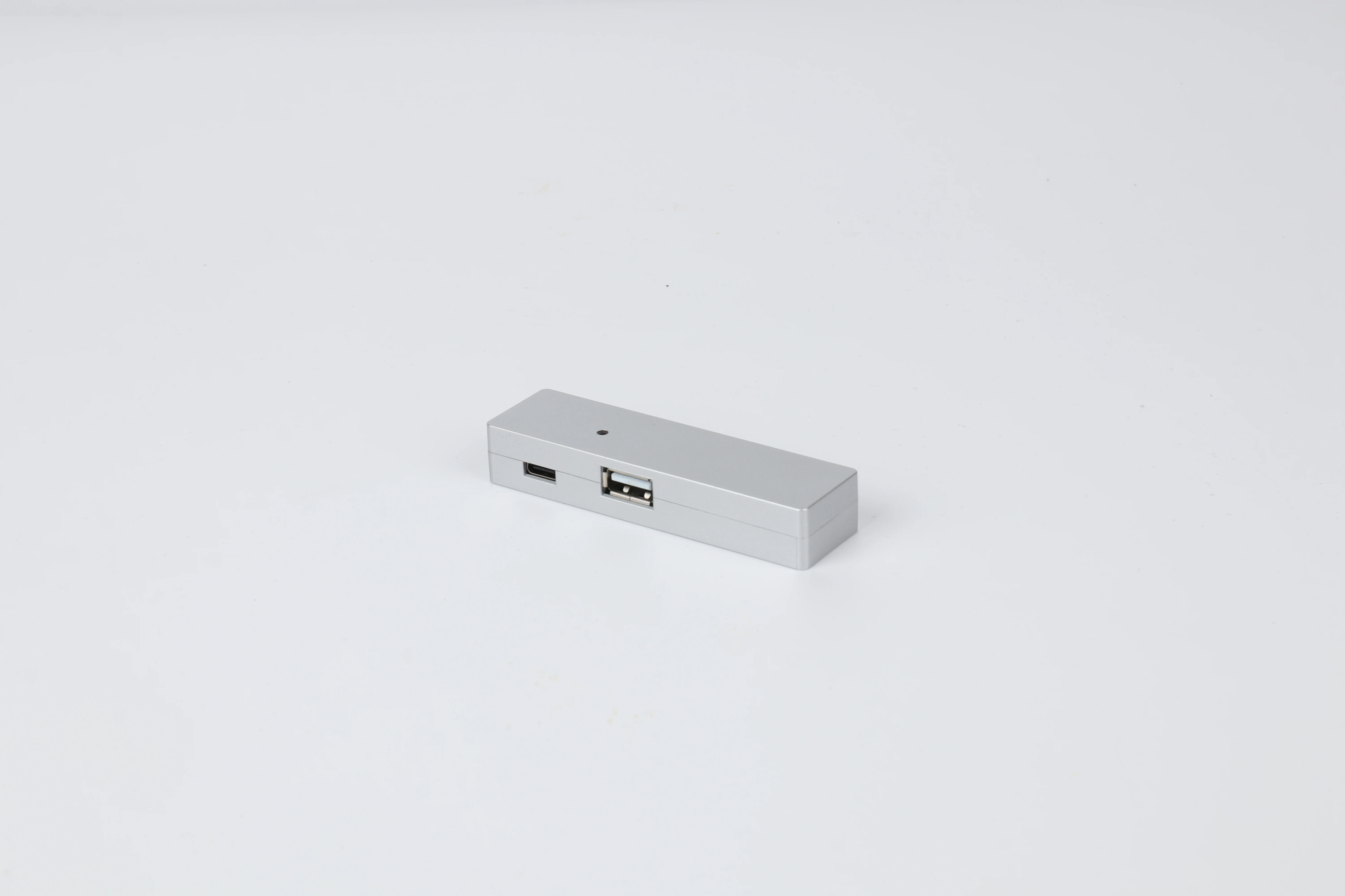 Quality Guaranteed Durable Portable Quick To Charge Combinable Solar Charger For Wholesale