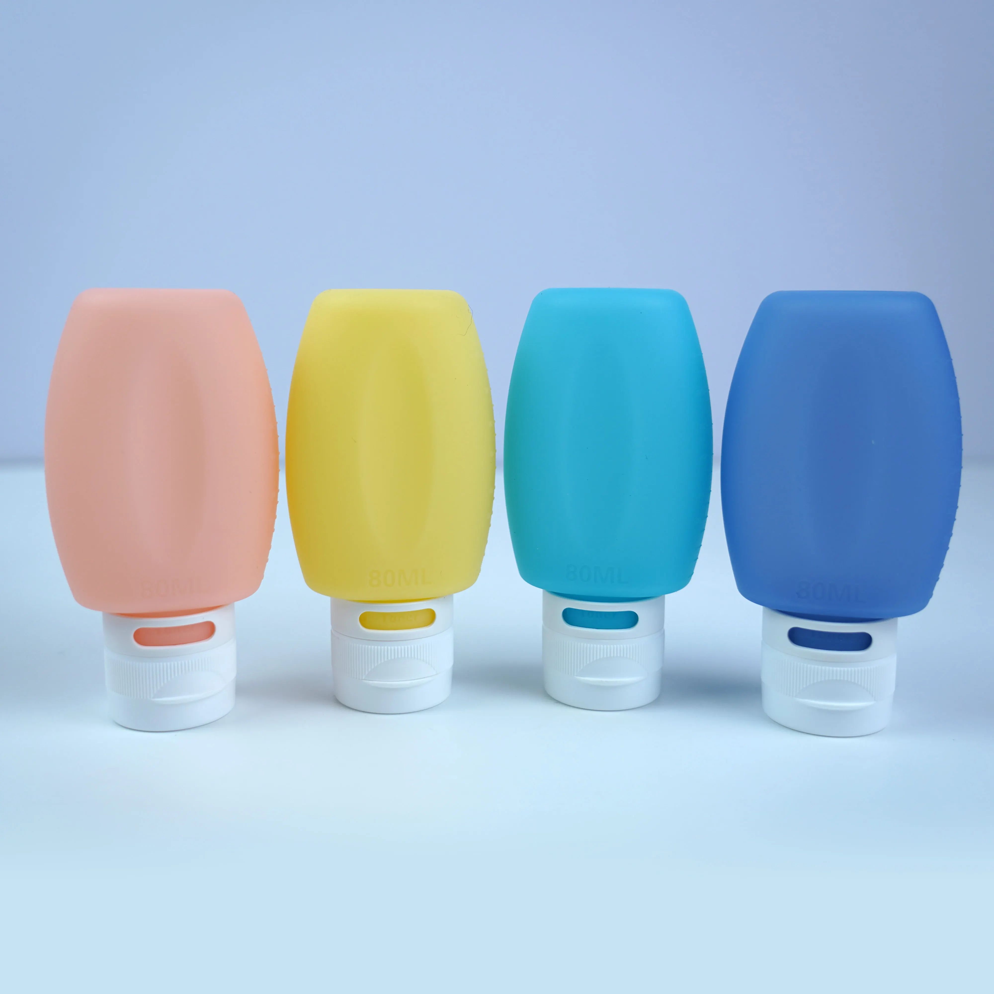 Wholesale Portable Cute Leak Proof Cosmetic Shampoo Travel Kit Silicone Travel Bottle Set