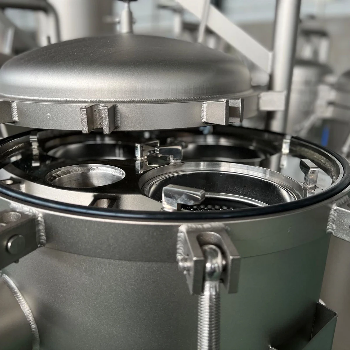 Customized  Design 02 Size 3 4 6 8 12 Multi Bag Filter Housings Liquid Stainless Steel Bag Filter Housing for Liquid Filtration