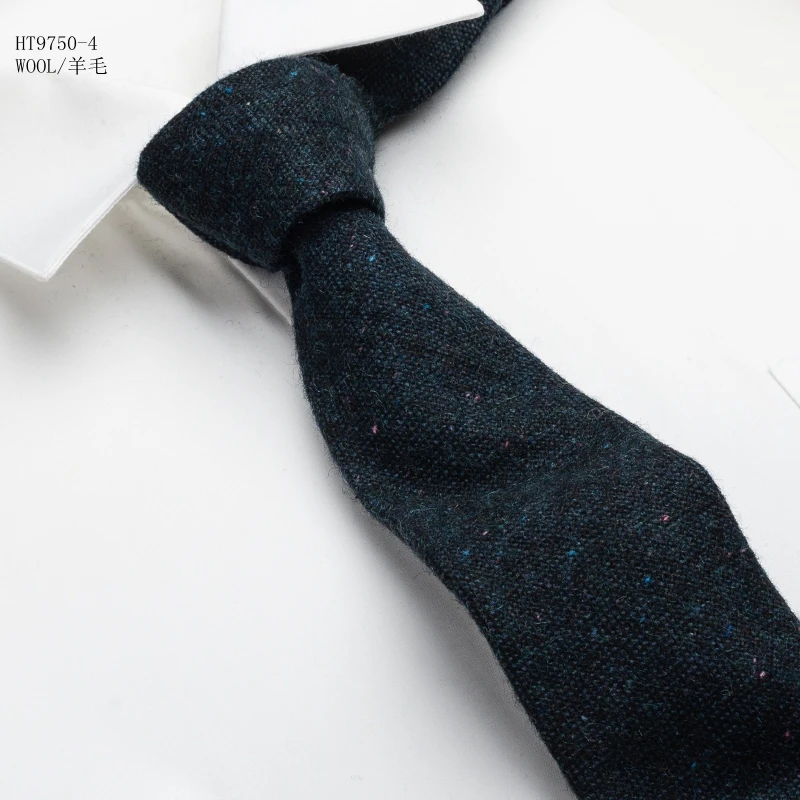 Wholesale Custom Popular Plain Background With Colorful Dot Tie Wool Necktie