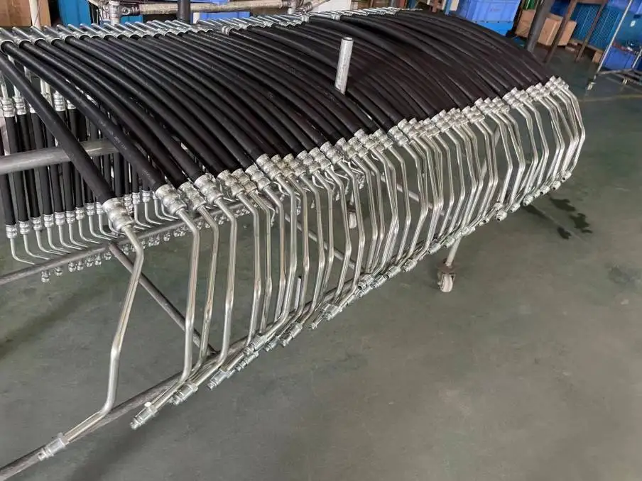 34306762819 34306771720 SAE J1401 Front Axle Brake Hose Length 548mm for BMW