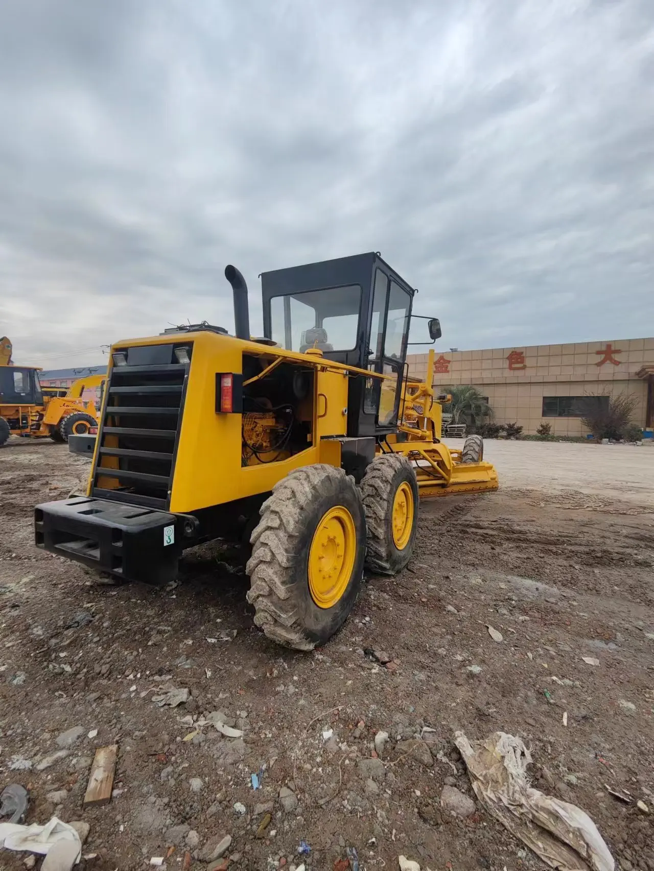 Original Komatsu gd655 grader  Heavy Machinery Second Hand  komatsu  gd655  With Low Working hours For Sale
