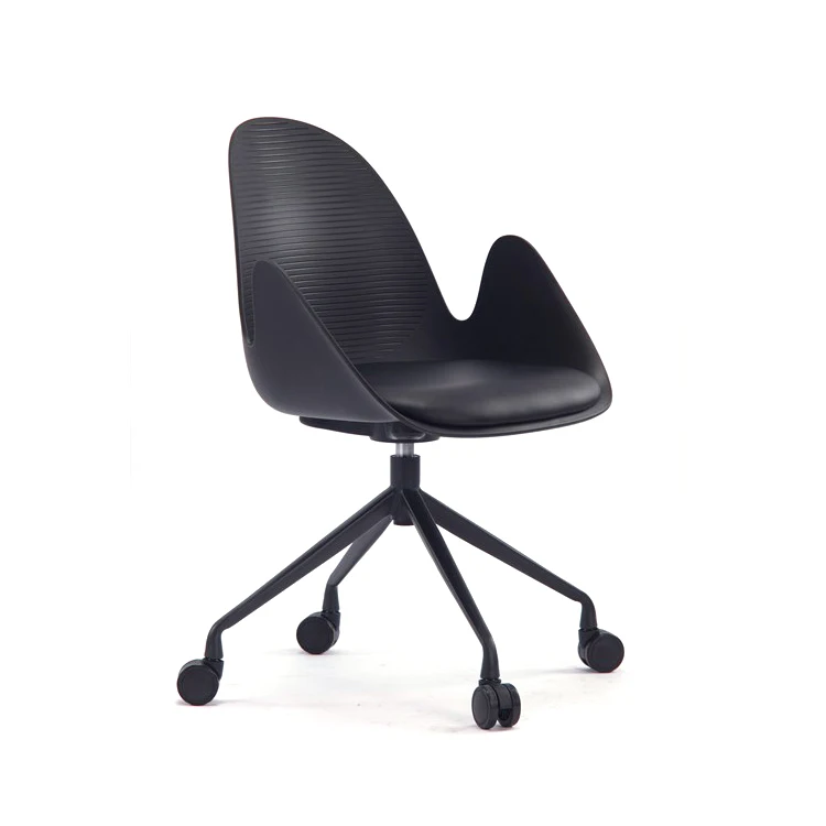 2021 Scratch Resistant Minimalist Low Back High Quality Office Chair plastic chair