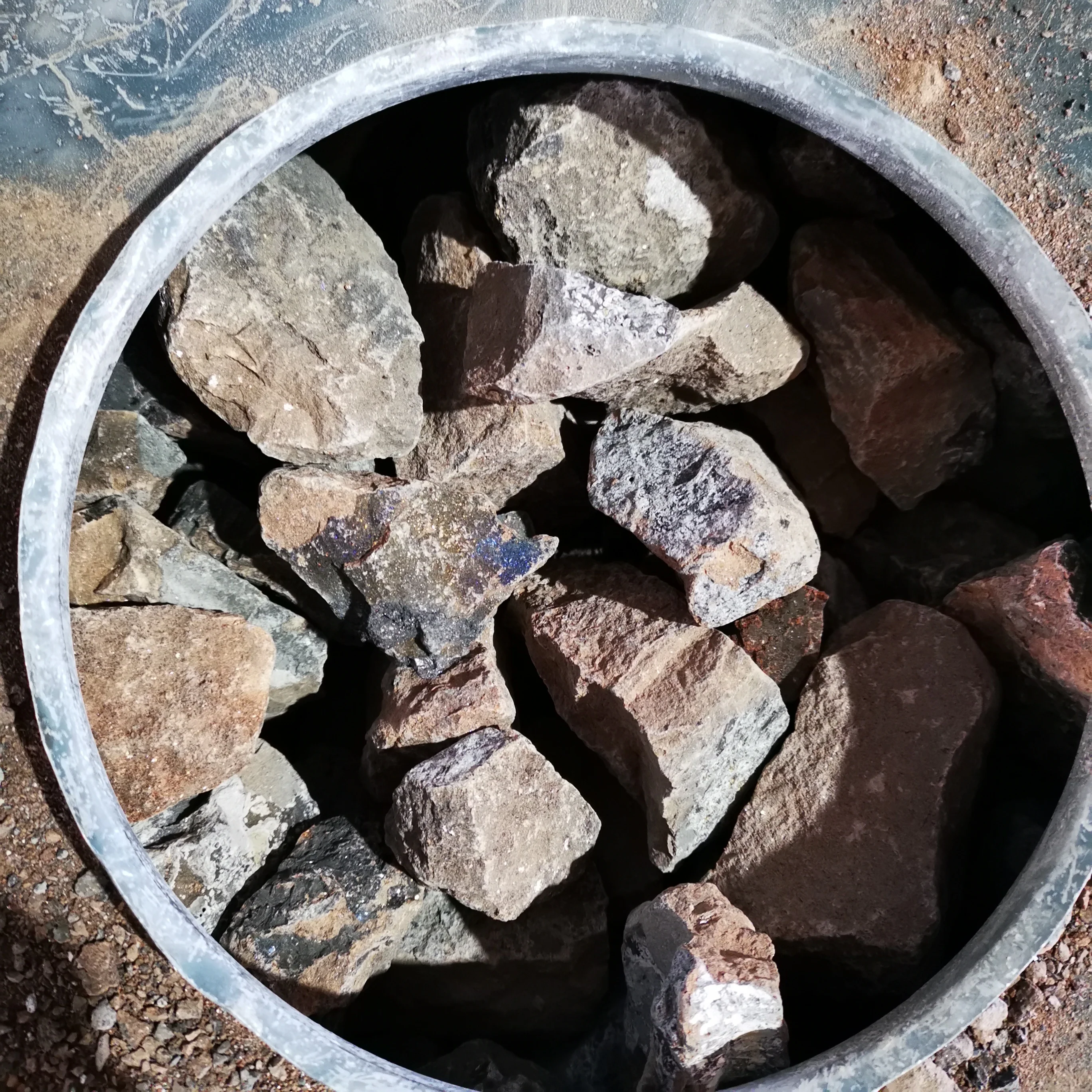 18.Calcium carbide stone hot sale product high purity /calcium carbide factory/  China calcium carbide 50-80 mm price 100 gram