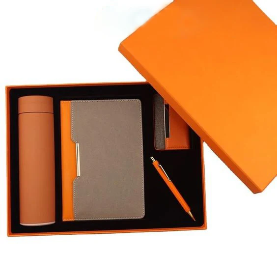 2024 New Product Hot Sale High Quality Classical Bottle Notebook Name Card Holder Pen 4 in 1 Office Business Gift Set