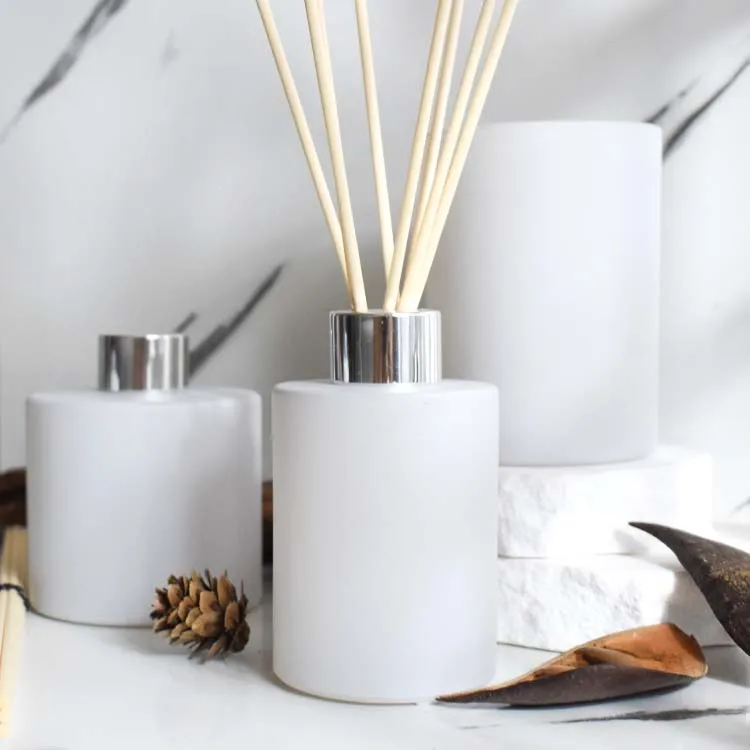 LZ 150ml Oil Reed Diffuser Bottle wholesale aromaFragrance Diffuser Bottle bulk glass empty square diffuser bottle wooden cap