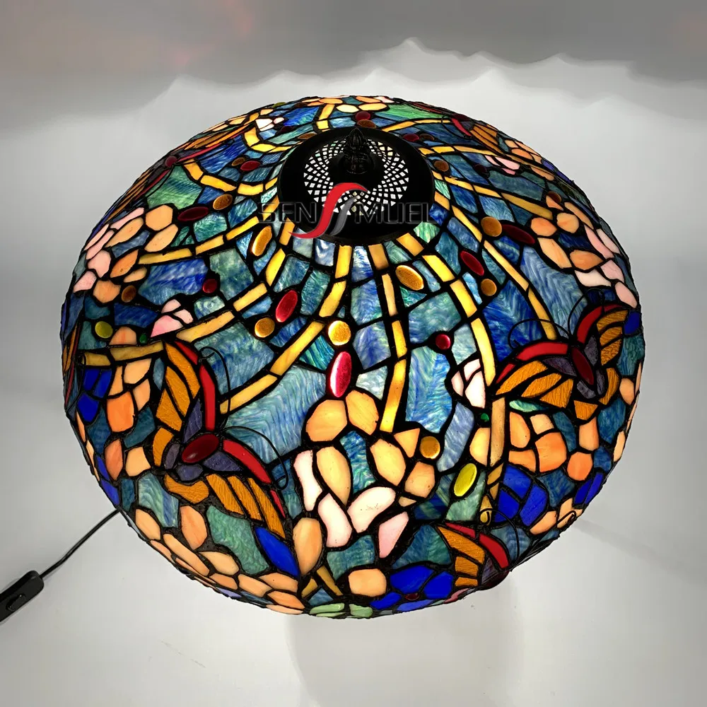 Colored Glass Hand Welding Process European Vintage Square Lampshade Stained Glass Tiffany Style Table Lamp Wholesale