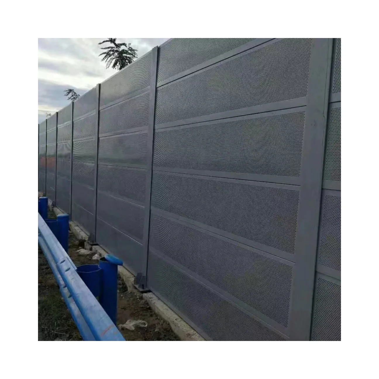Modern Acrylic Sound Barrier Insulation Fence for Outdoor Use Noise Barrier for Highways and Soundproofing