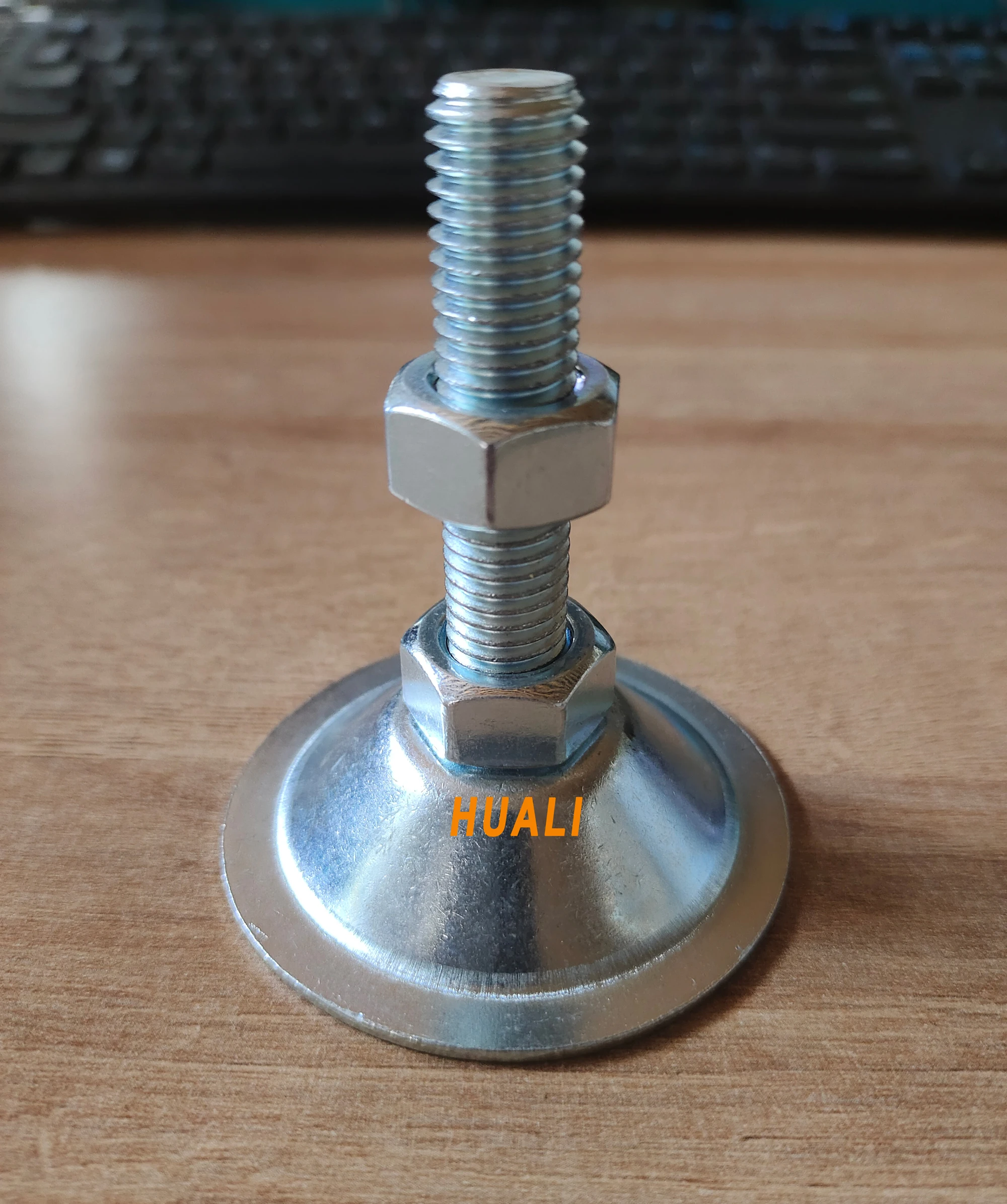 Регулируемые ножки для выравнивания машины/Опора стола оцинкованная стальная поворотная регулируемая опора