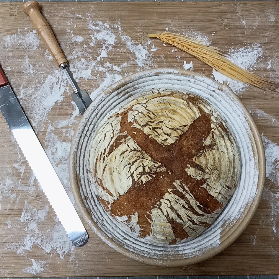 Прямоугольная плетеная корзина из ротанга