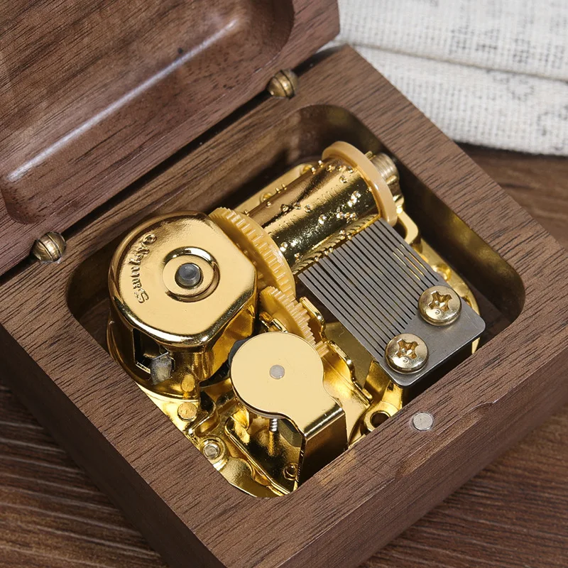 Music Box for  High Quality New Arrival Antique Walnut Color Music Box Wooden Hand-cranked Personalizable Gift Music Box