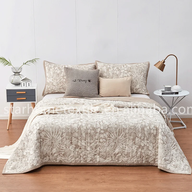 Whole Jacquard Coverlet Luxurious Style for High End Clients Hot Sale Cotton or Polyester Jacquard Bedspread