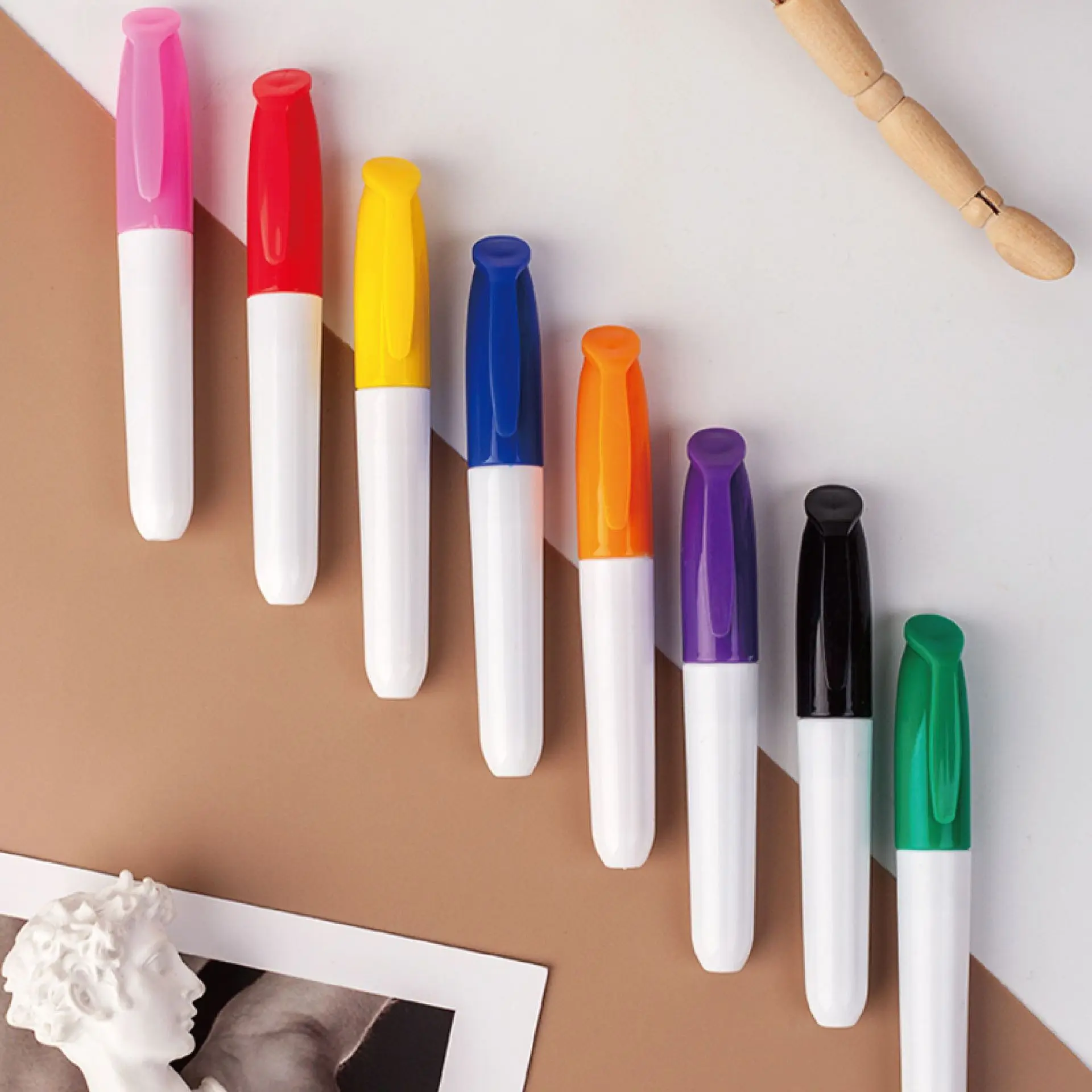 permanent marker green color small size