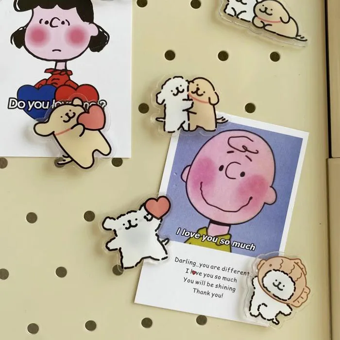 Cartoon acrylic love hug puppy refrigerator magnet Korean line hole hole plate magnetic suction door decorative magnet