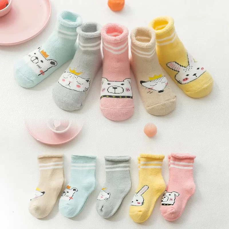 Cartoon design organic cotton 0-3 years newborn baby socks knit baby socks
