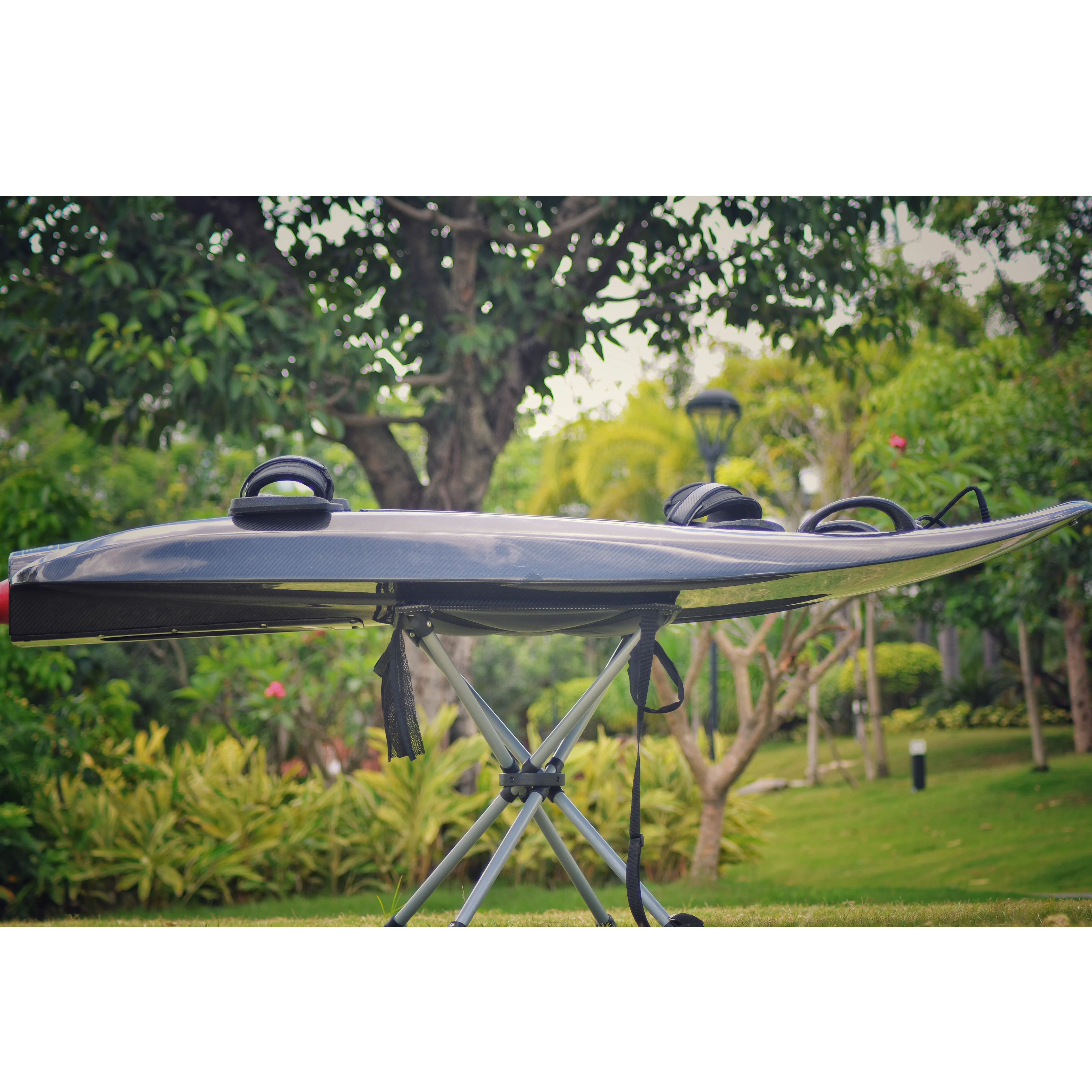 
Встроенное формование из углеродного волокна, высшая скорость реактивного борта 70 км/ч, первый выбор для гоночного реактивного серфинга 