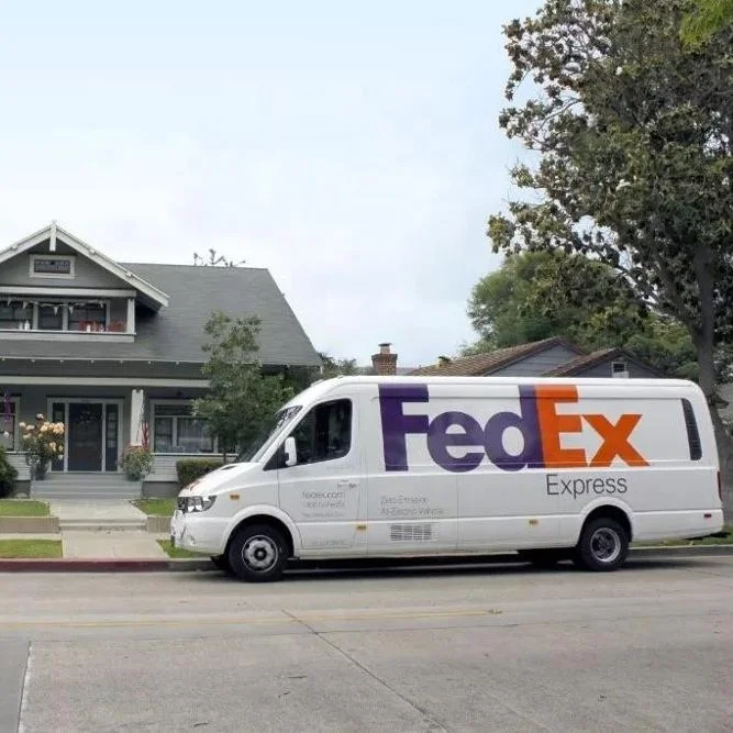 Профессиональное дешевое и быстрое обслуживание DHL / UPS FedEx от двери до в европейские страны
