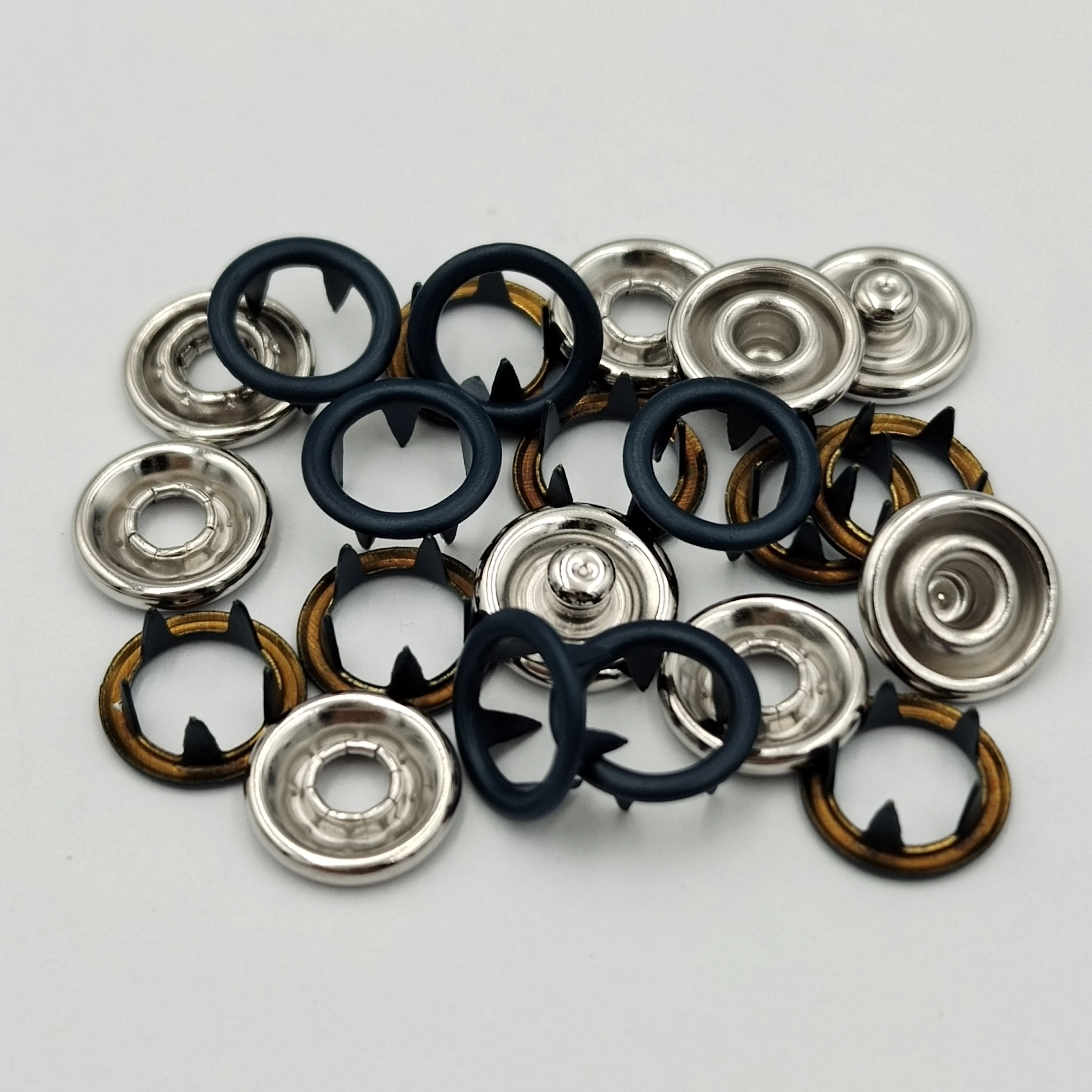 Wholesale Nickel-free and lead-free Metal 4 Parts Ring Double Prong Snap Button