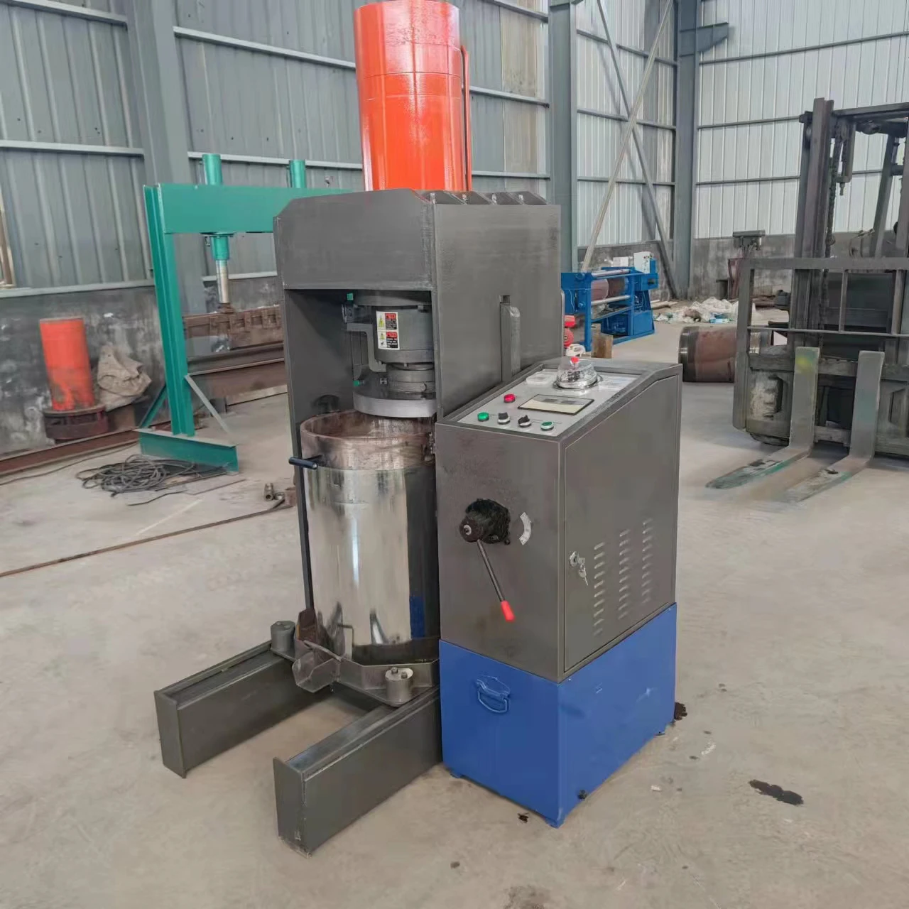 High Quality Control Peanuts Grape Seed Oil Press Machine Cereal Sesame Oil Extraction Machine Price