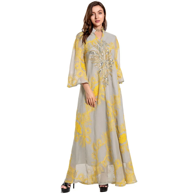 
2021 New Arrivals Arabic Malaysia Islamic Women V-Neck Long Sleeve Floral Embroidery Glitter Beaded Muslim Abaya 