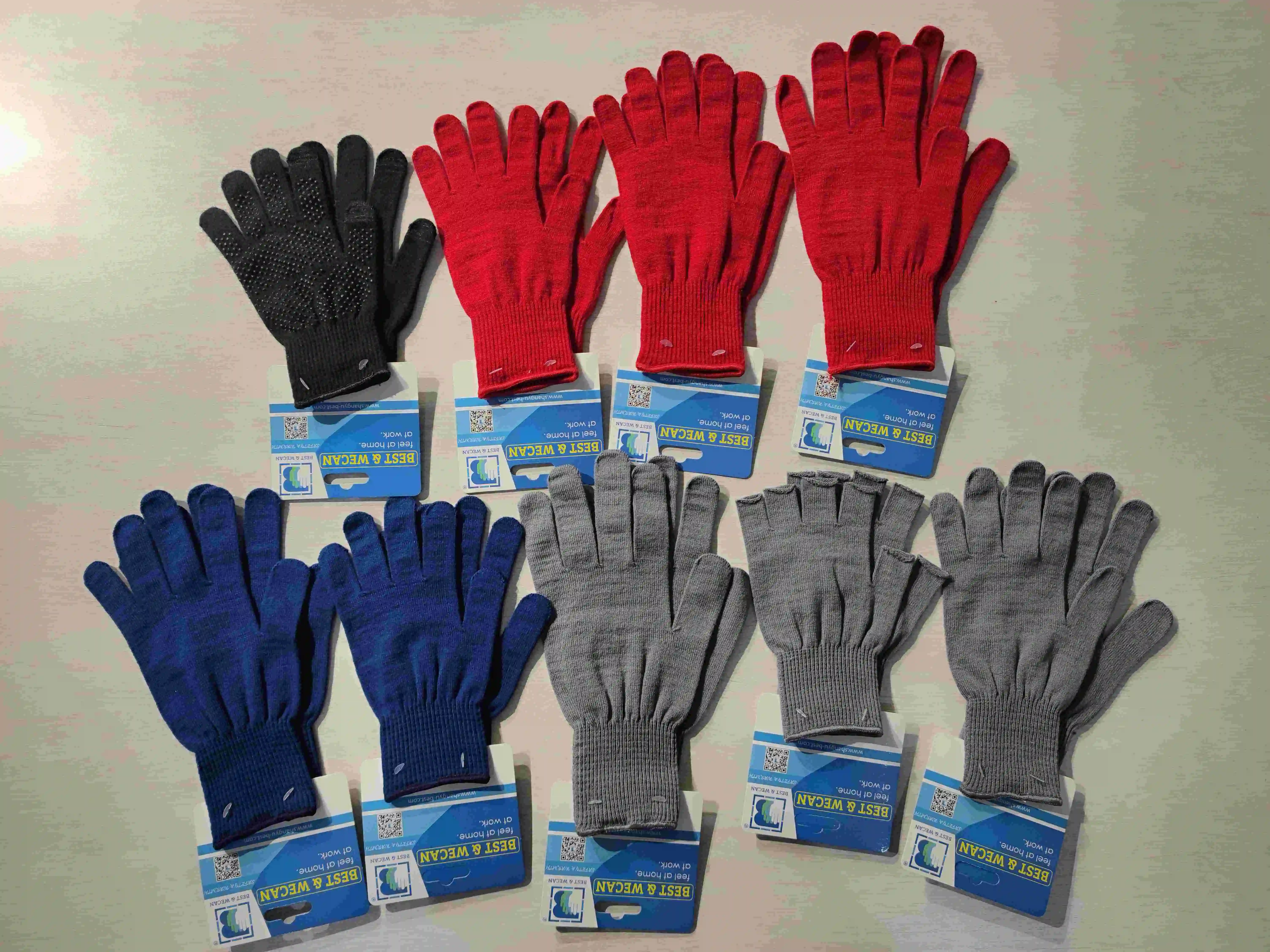 Skiing Snowboarding Cycling Running Keeping Warm String Knit Merino Wool Liner Gloves with Factory Customization