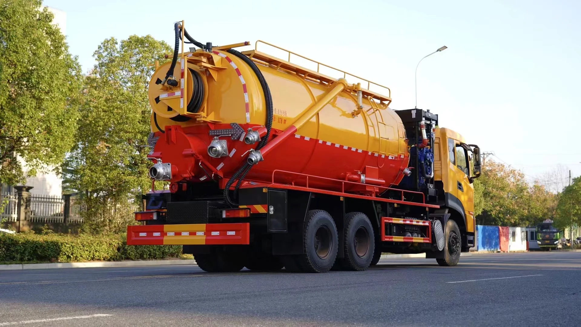Грузовик-всасыватель емкостью 12 3cbm XCM-G всасывания грузовика XZJ5180GXW