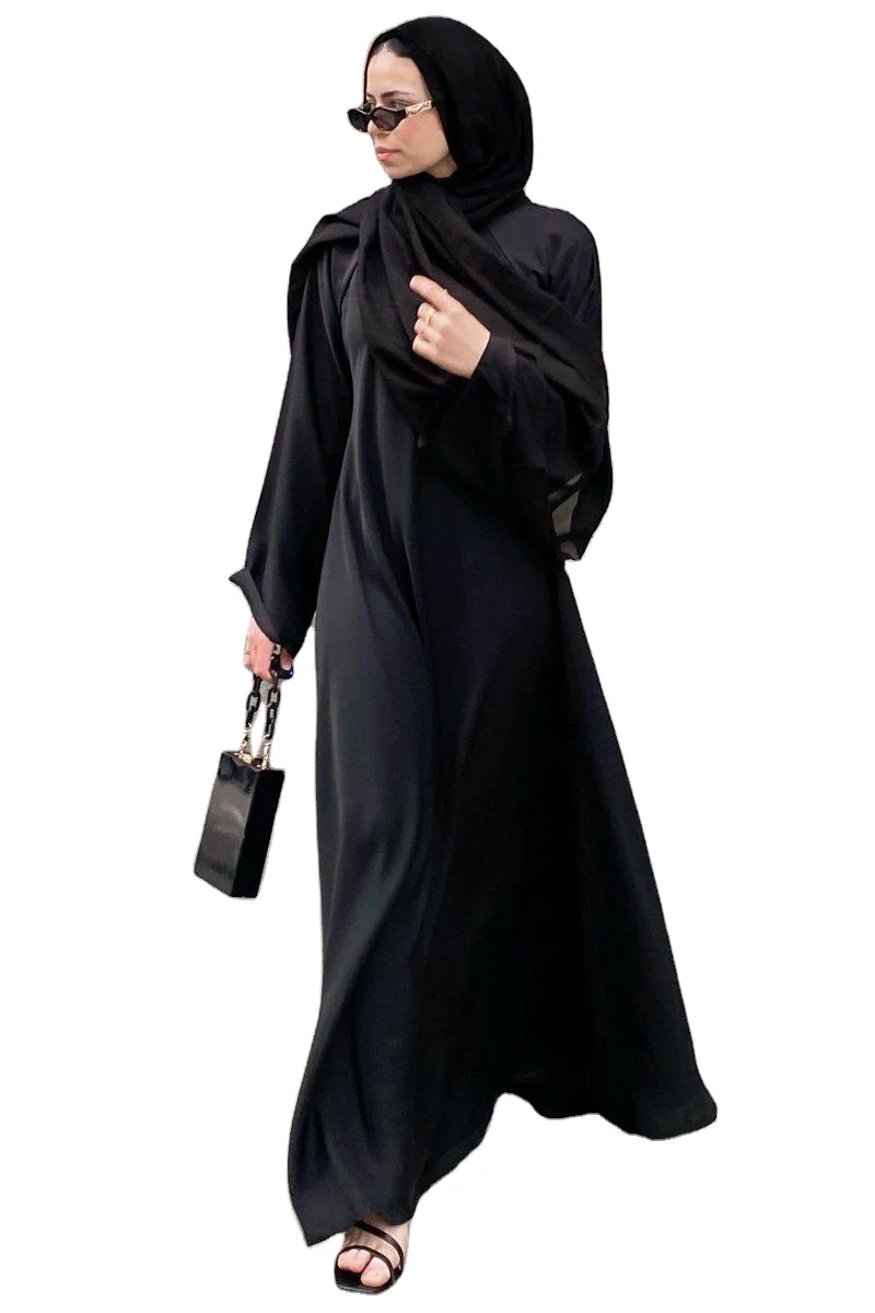 Women Qatar Katar Dubai Saudi Arabia Egypt lsrael Islam Muslim Abaya