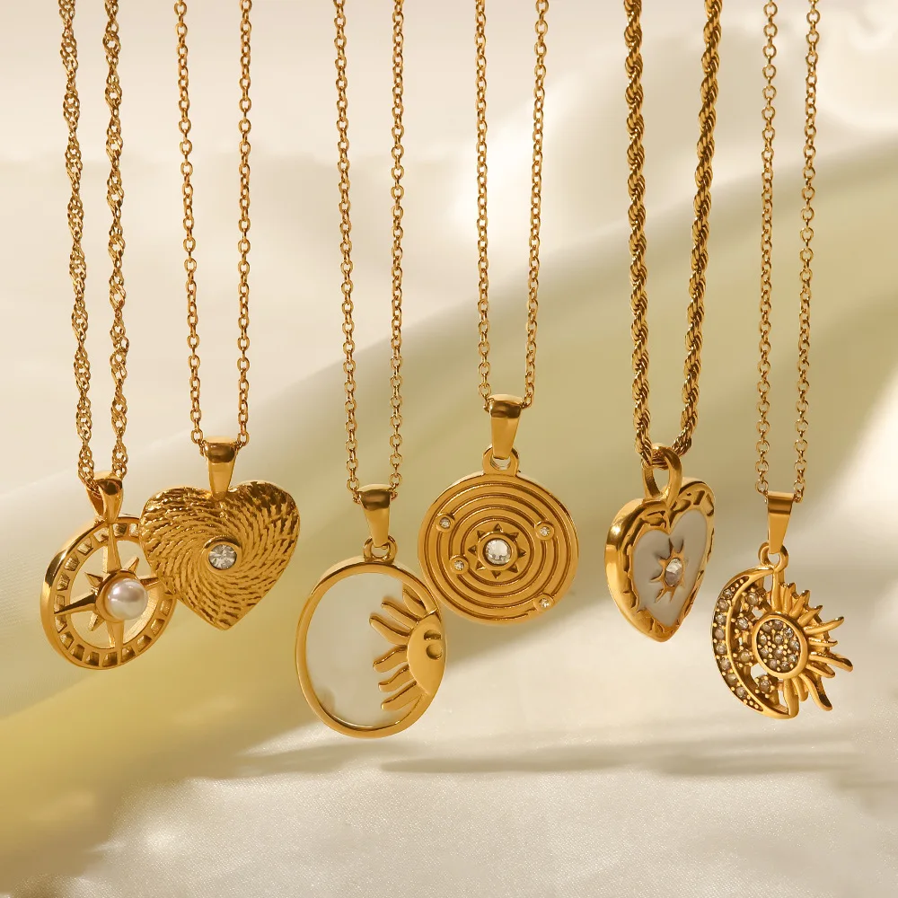 2022 Hot Selling White Shell Pendant Necklace Heart 18k Gold Plated Stainless Steel necklace for woman