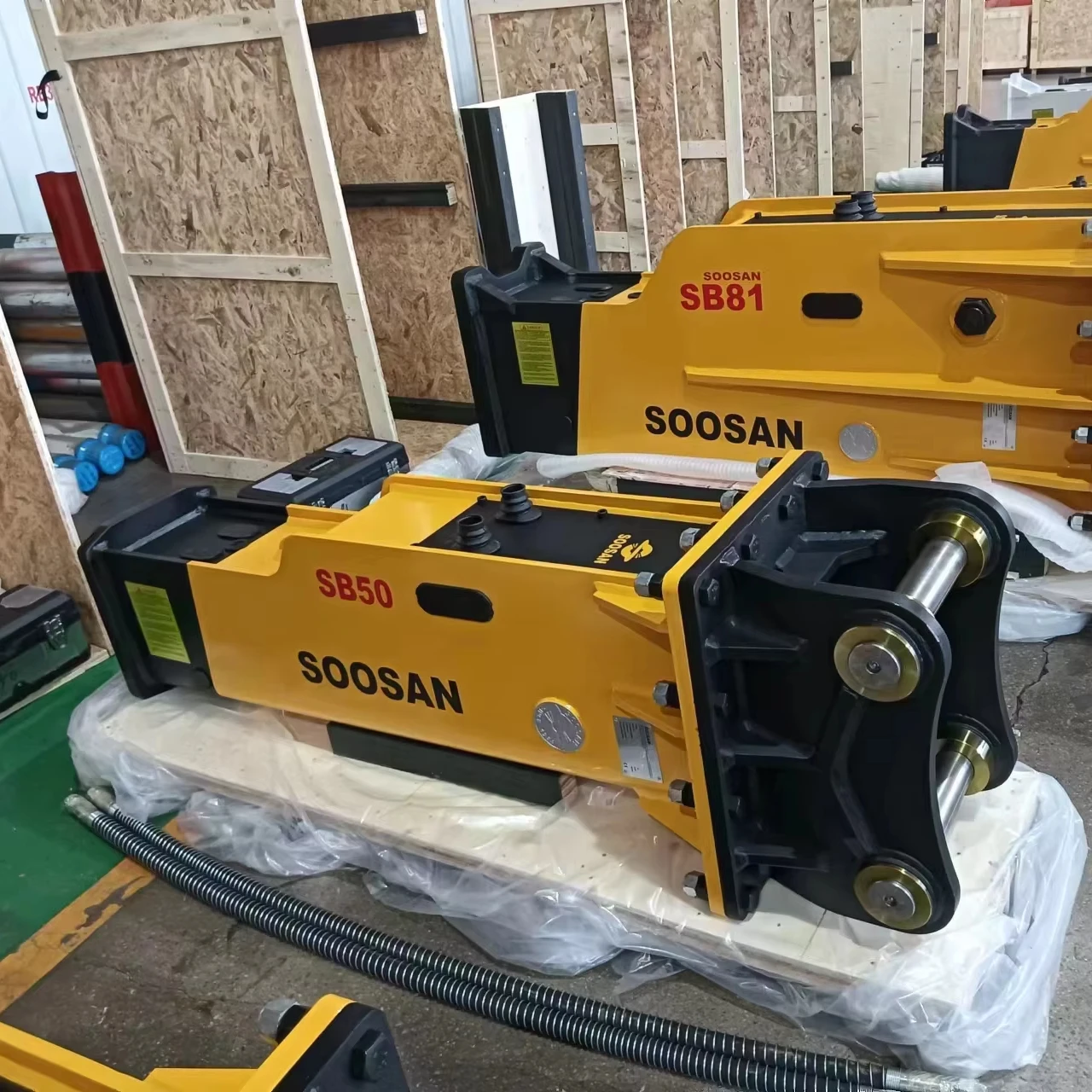 Factory direct selling price and wholesale price of breaking hammer SB50 drill rod with diameter of 100mm