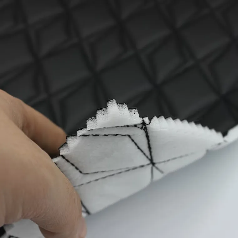 Высококачественная стеганая виниловая ткань из искусственной кожи для обивки автомобиля Алмазная стежка с 5 мм губчатой подложкой пены