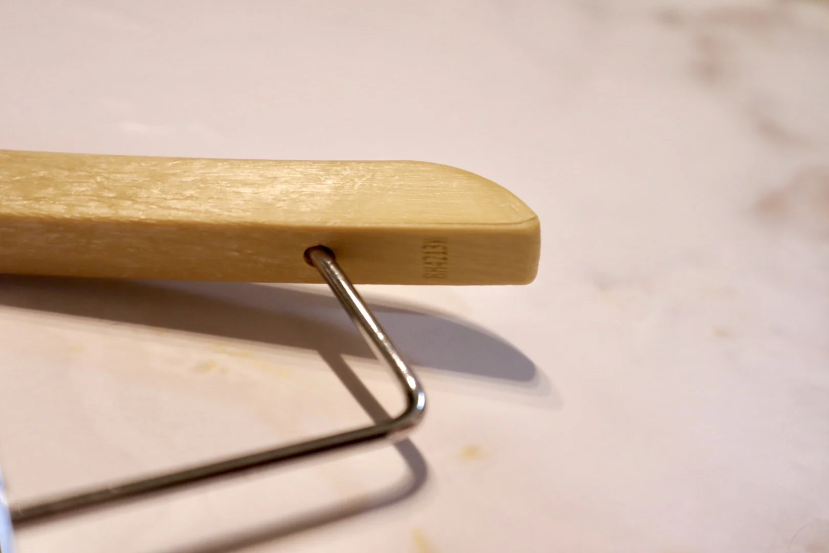 Wholesale three colors custom printed hangers coat for household