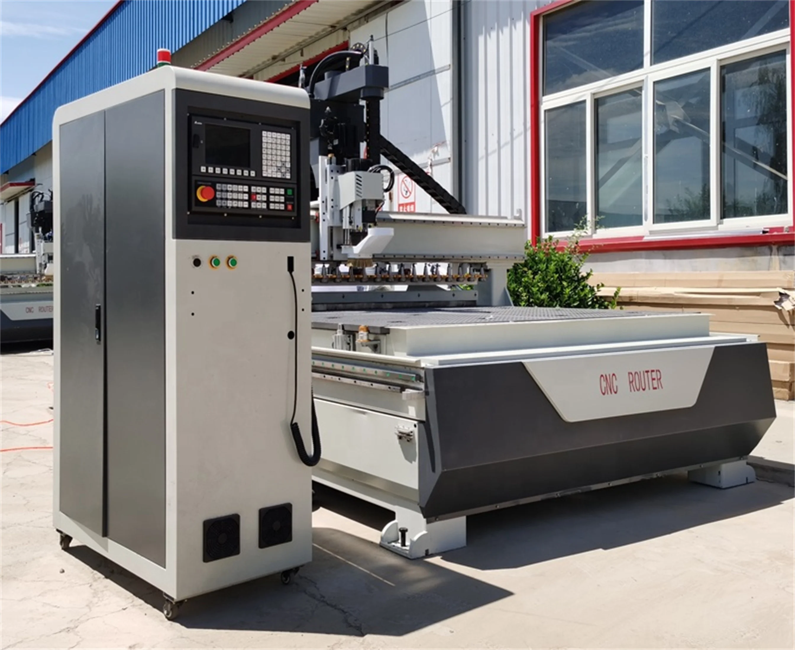 ATC CNC маршрутизатор для автоматической смены инструмента cnc 1325 atc 3 оси