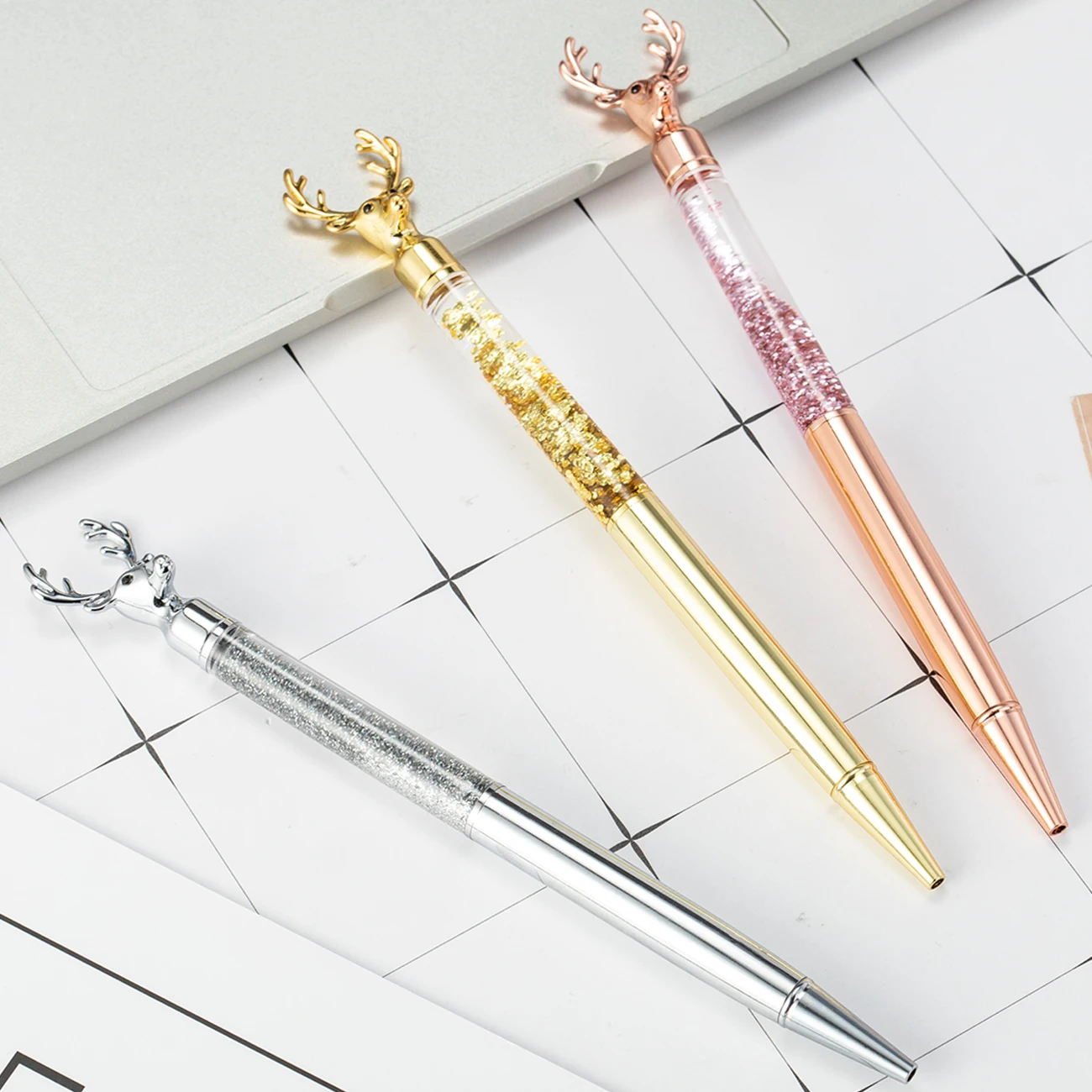 Most popular promotion item christmas theme deer shape liquid floating glitter ball pen