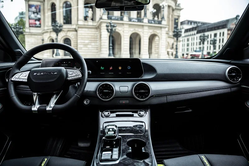 Dongfeng EV SUV New Energy Adult Household Five-Door Five-Seater Electric Van 430 Battery Life R19 ACC Fabric Dark AWD EEC