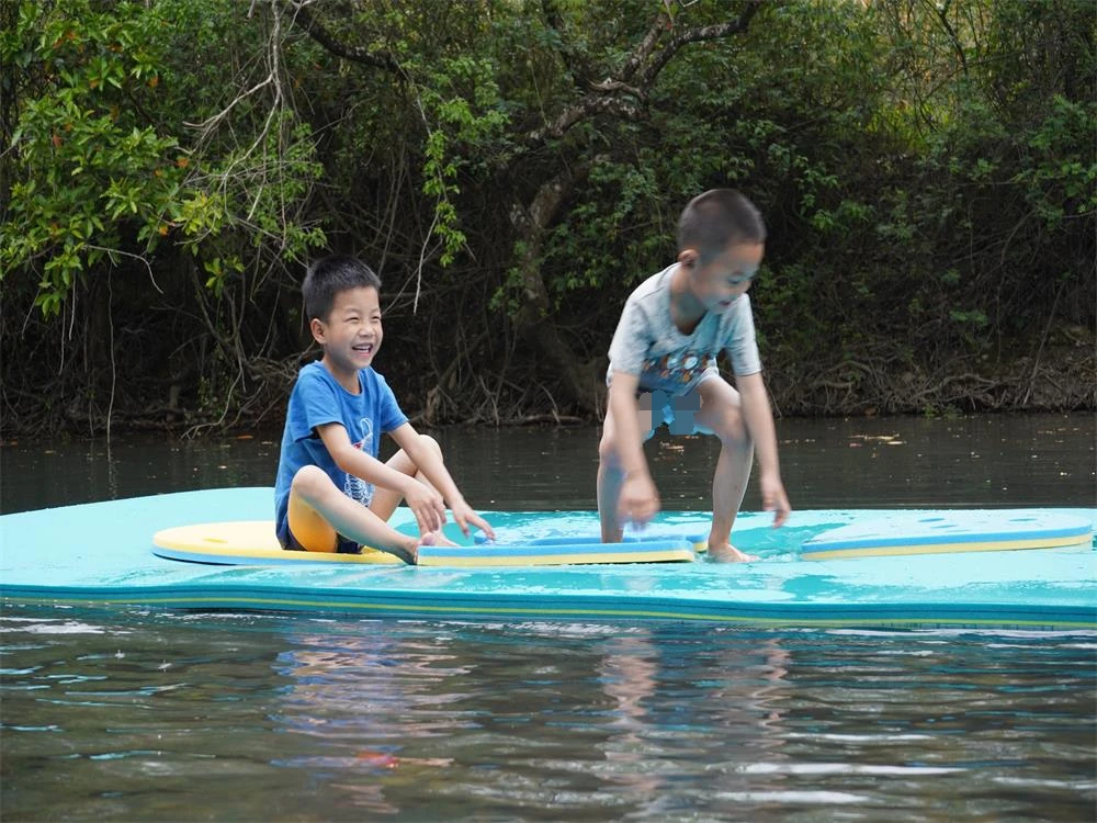 OEM colorful floating mat swimming pool floating mattress floating mat for lake