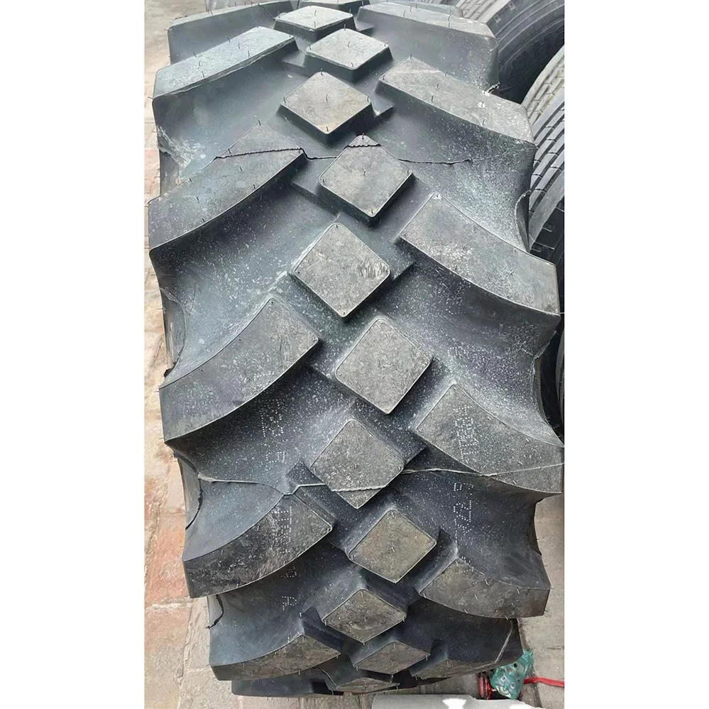 Manufacturer directly Merlo boom Lift platform boom lift wheel 445/65R22.5 169F radial tire with rim 9holes 12 holes 16holes