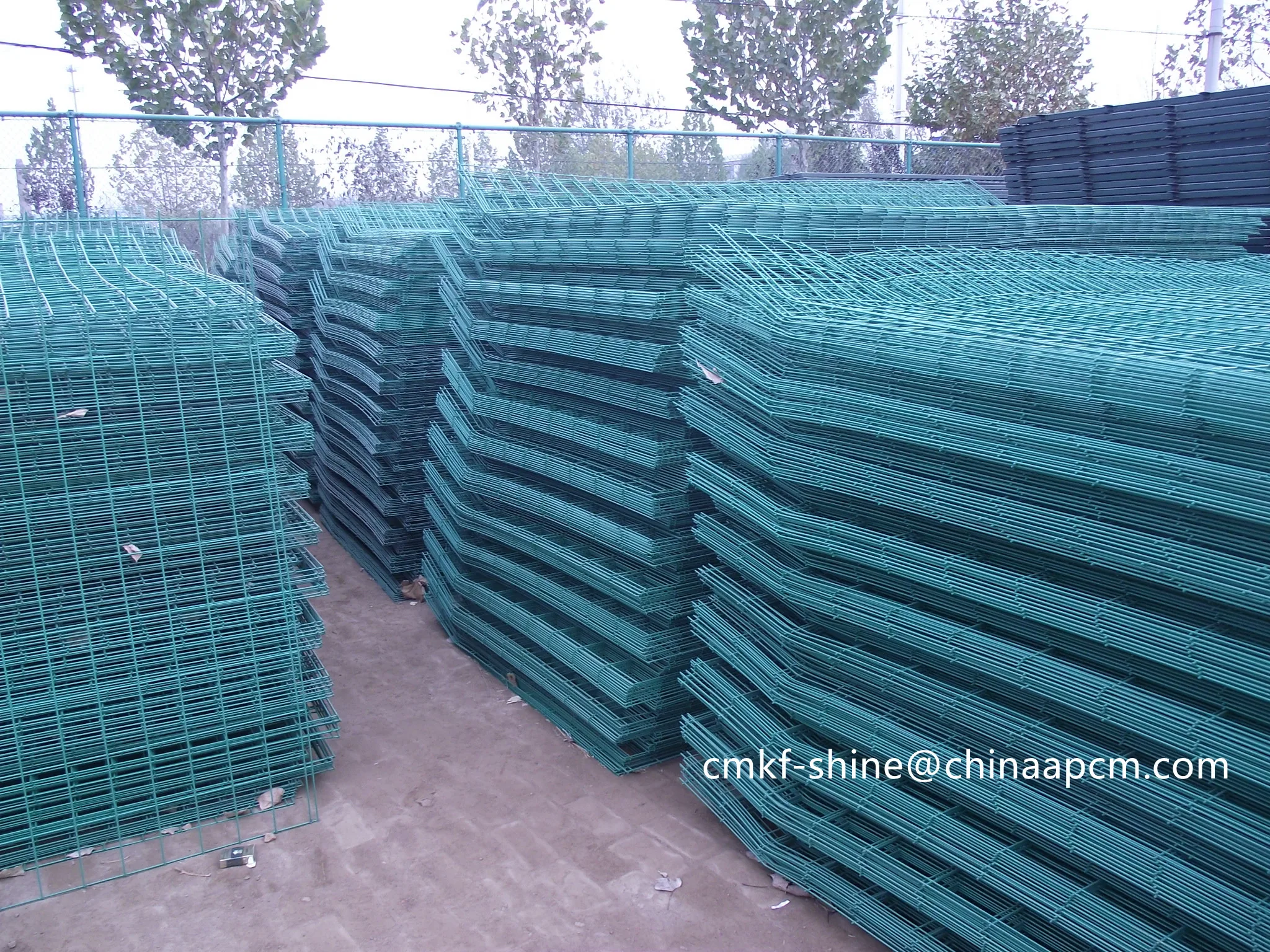 china factory  Easy Installation garden security perimeter 3d curved wire mesh fence