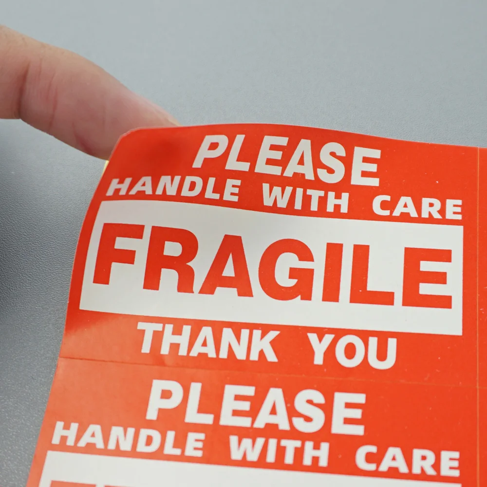 Надежная самоклеящаяся лента для предупреждающих наклеек на