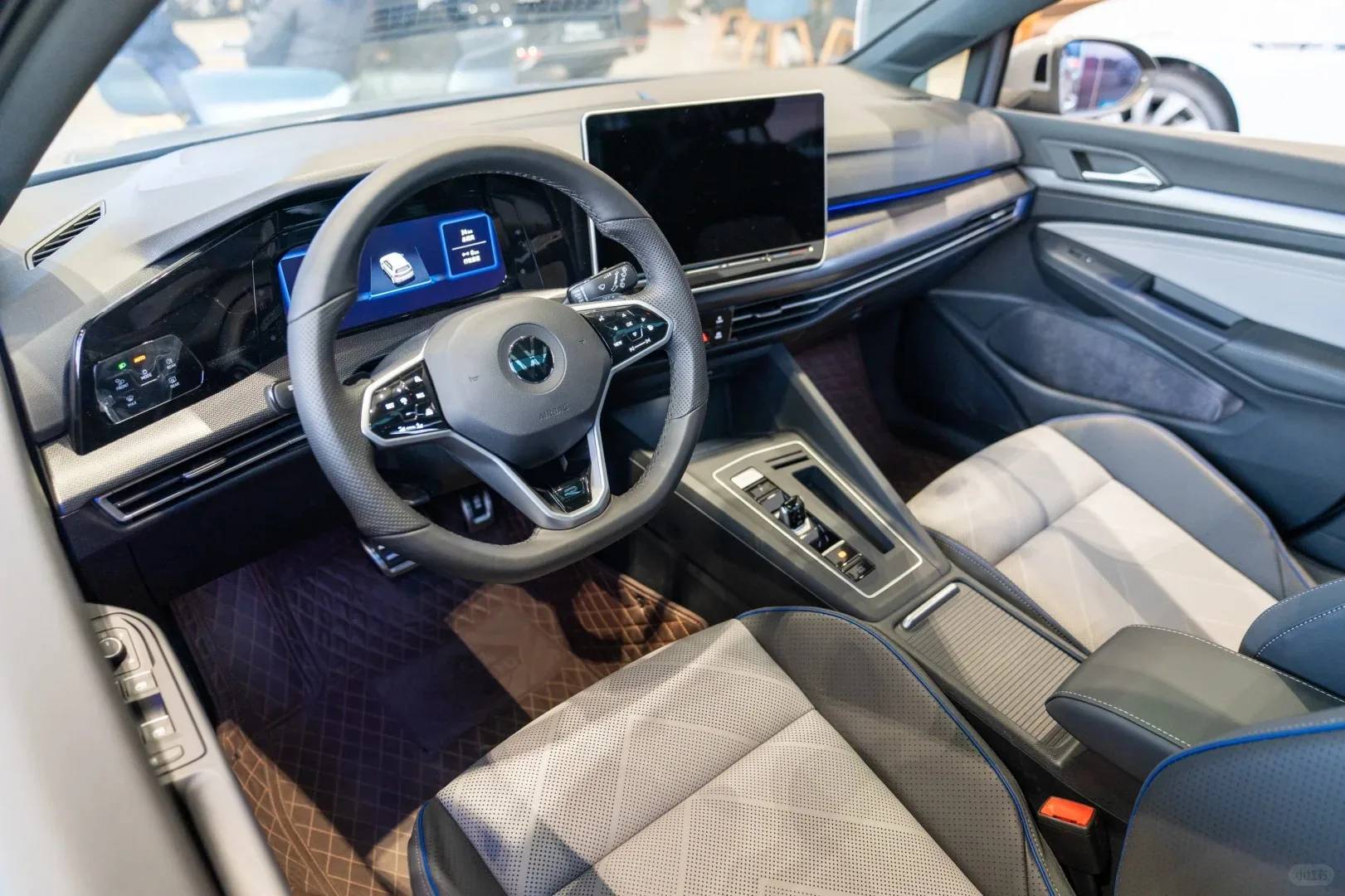 Vw golf mk8 2025 300tsi dsg r-line 1 5 t турбо автоматический седан новый автомобиль vw 8 бензиновый сделано в Китае