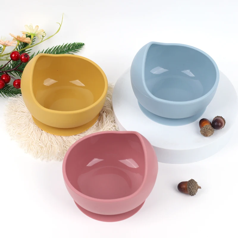Amazon Supply Factory Sustainable Cute Silicone Feeding Set Waterproof Reusable Baby Bibs Suction Bowl Spoon For