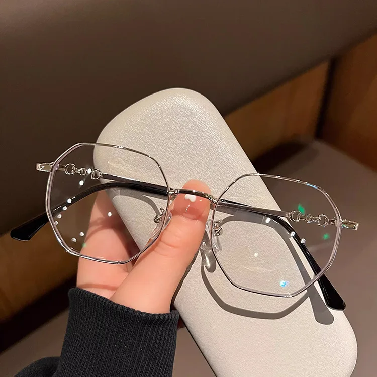 Golden Women Anti Blue Light Glasses Women Square Spectacles Frames Computer Decorative Eyeglasses Ladies Trendy Eyewear 2024