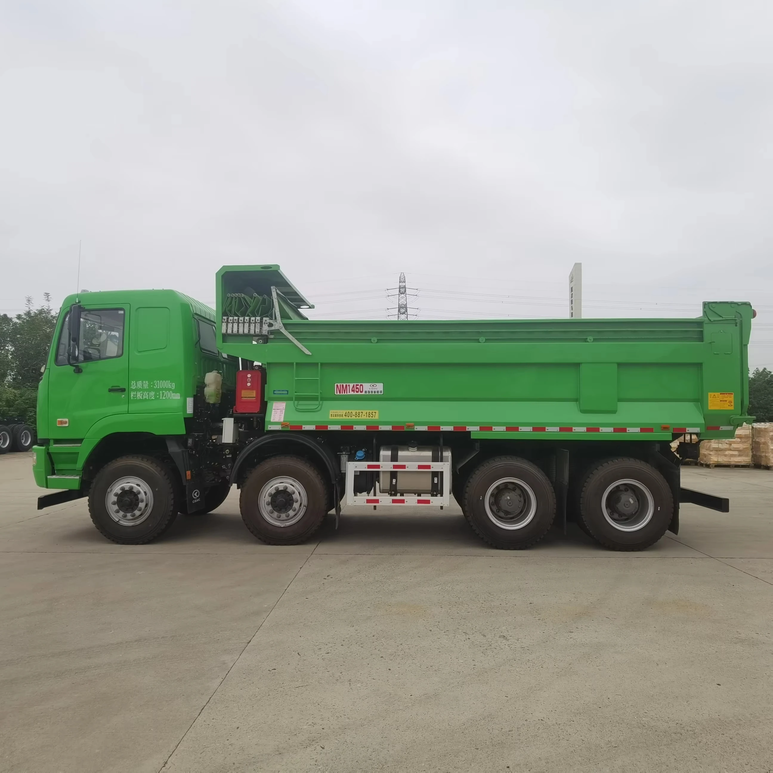 CAMC High Quality 8X4 Classic New Design Heavy Dump Truck Hot Selling Howo Truck 400hp Manual Automatic Steel Diesel Fuel Euro 5