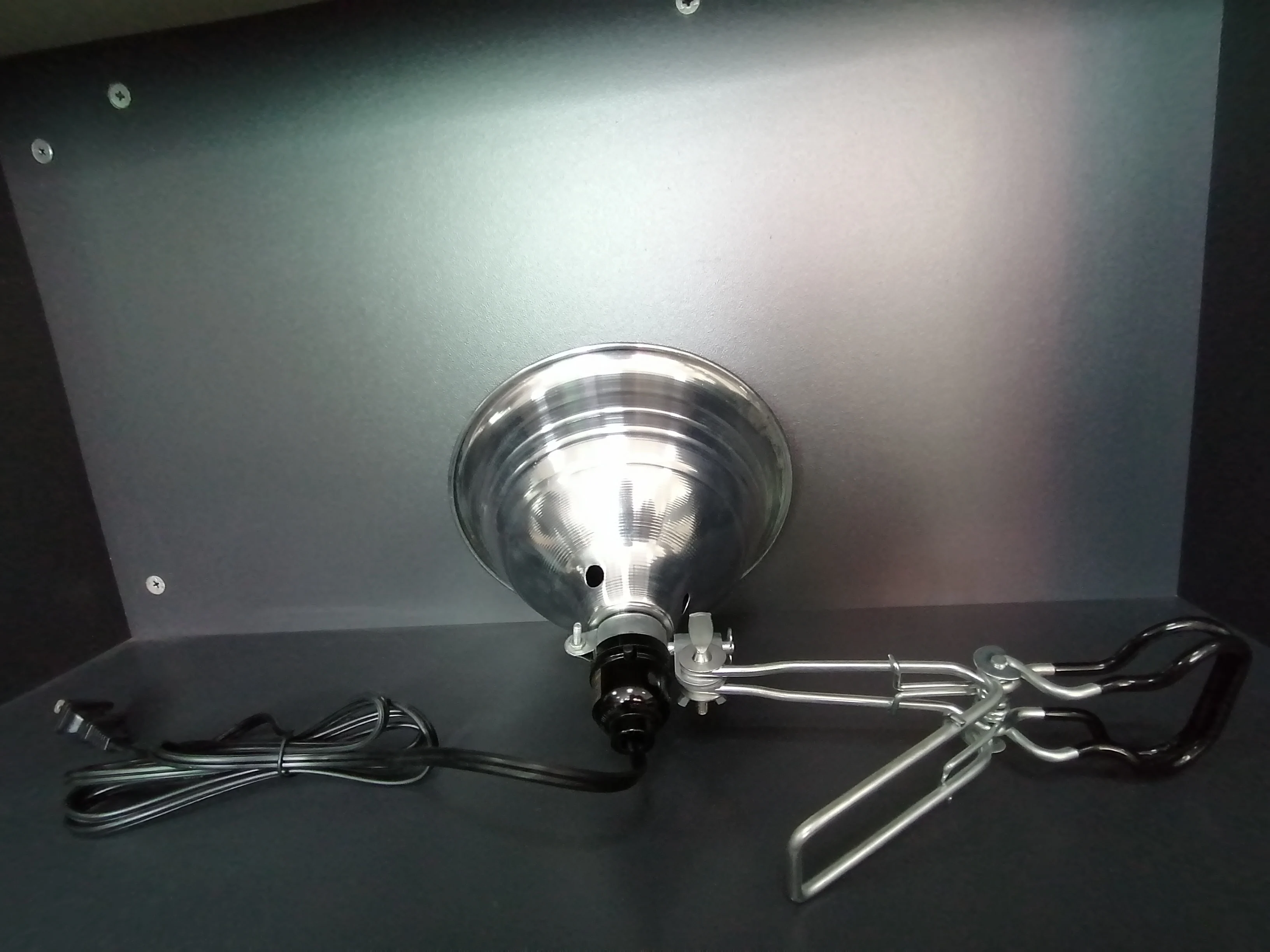 Heavy Duty Clip/Clamp Lamp Light with Aluminum Reflector Shade