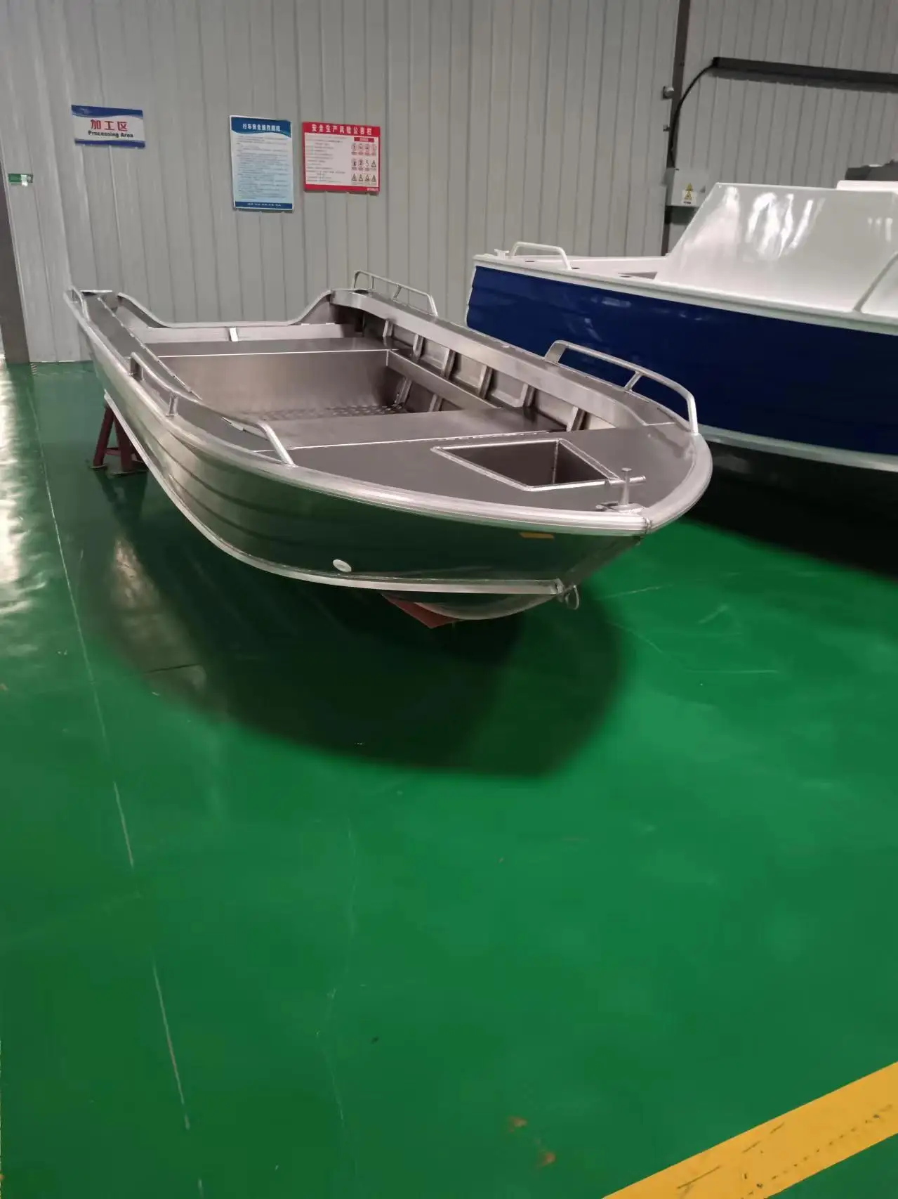 Manufacture Direct Simple Convenient  Light Aluminum Boat Cost-Effective for Outboard Engine Sailing Yacht Fishing Boat Use
