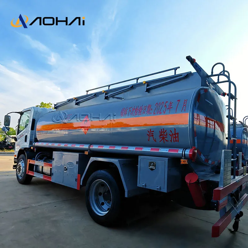 FAW Oil Tanker Truck 4X2 20000 Liters Diesel Tanker Truck With Fuel Dispenser  For Sale